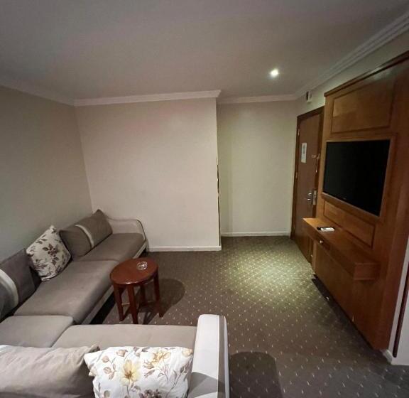 ファミリーステューディオ, فندق ضيافة دلة