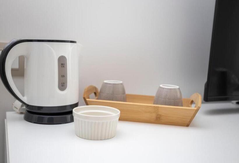 غرفة قياسية, Al Castello Avezzano