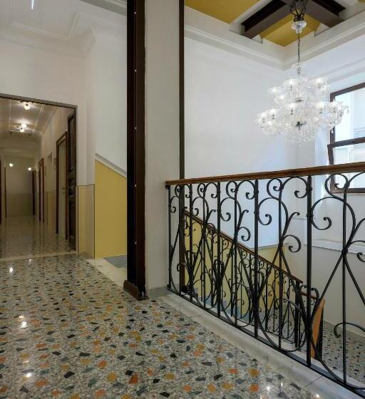 غرفة ديلوكس مزودة بشرفة, Al Castello Avezzano