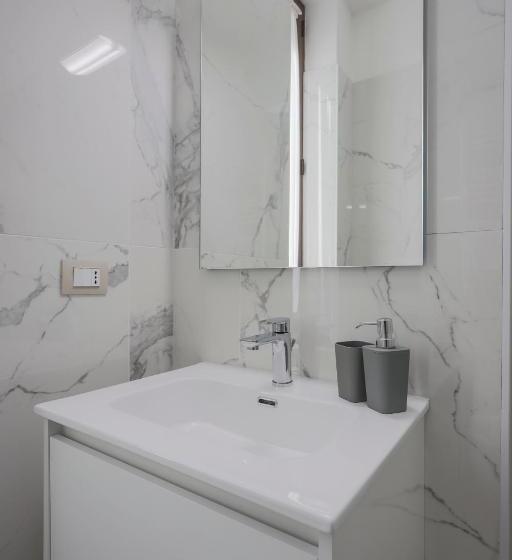 غرفة ديلوكس مزودة بشرفة, Al Castello Avezzano