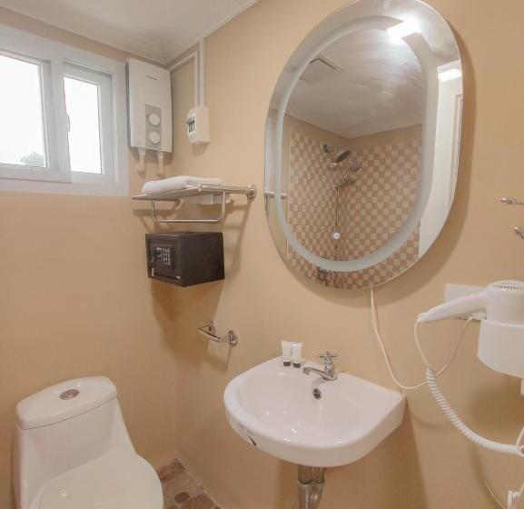 Номер Стандарт с Балконом, Joe S Castle