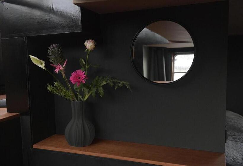 اتاق لوکس, Wheelhouse Euphrate Houseboat