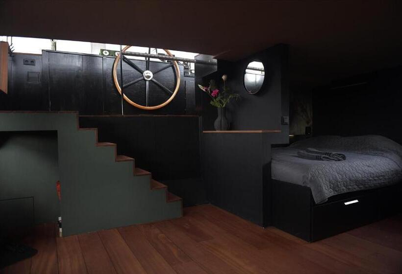 اتاق لوکس, Wheelhouse Euphrate Houseboat