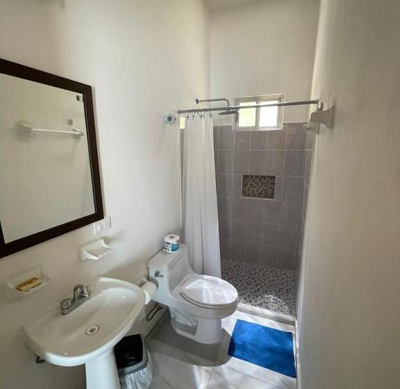 غرفة قياسية مطلّة علي حمام السباحة, Casa Esperanza