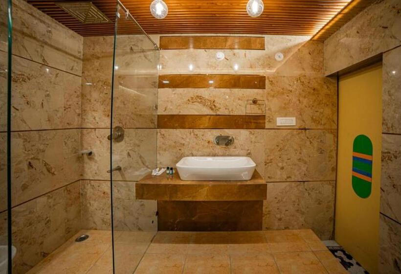 1 Bedroom Apartment Lake View, Aman The Lake Side