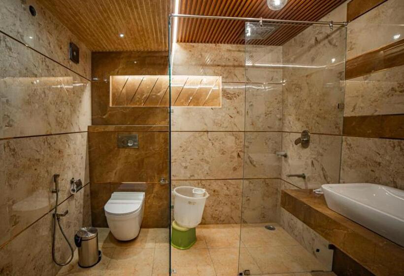 1 Bedroom Apartment Lake View, Aman The Lake Side