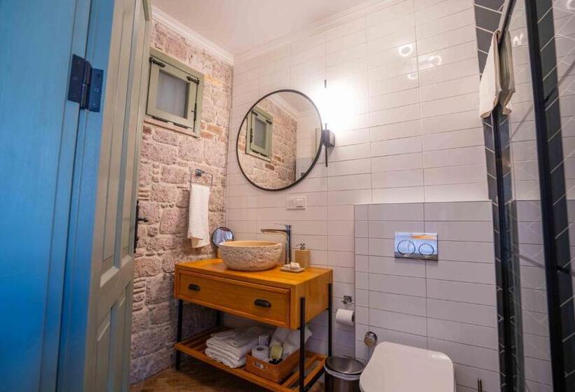 Номер Deluxe, Cundalis1893