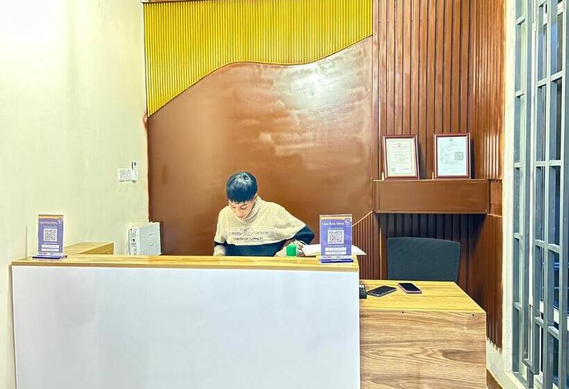 기본룸, East Africa Hotel By Monalisa