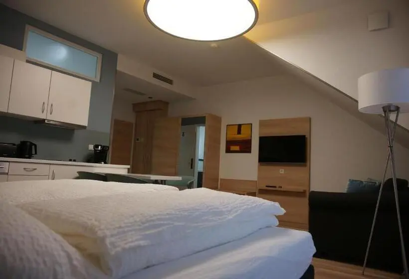 Deluxe Neljän Hengen Huone, Leister Appart