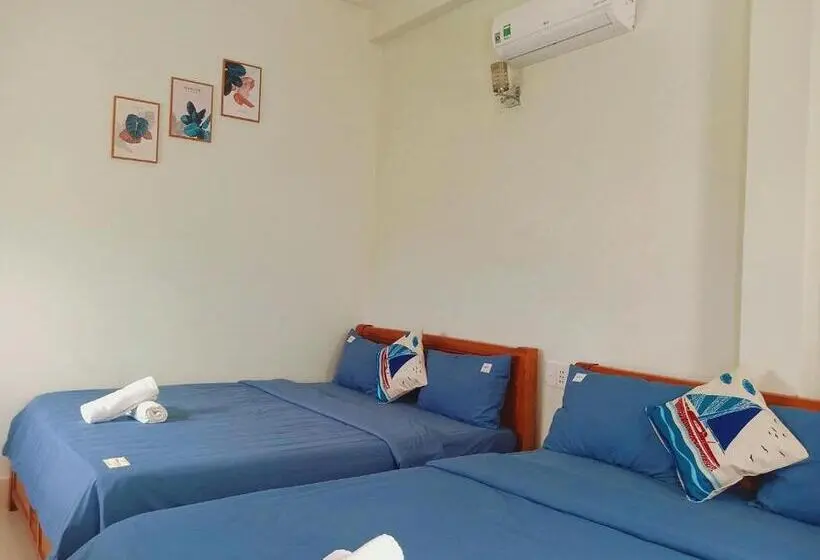 اتاق استاندارد چهارنفره با بالکن, Minh Minh Homestay