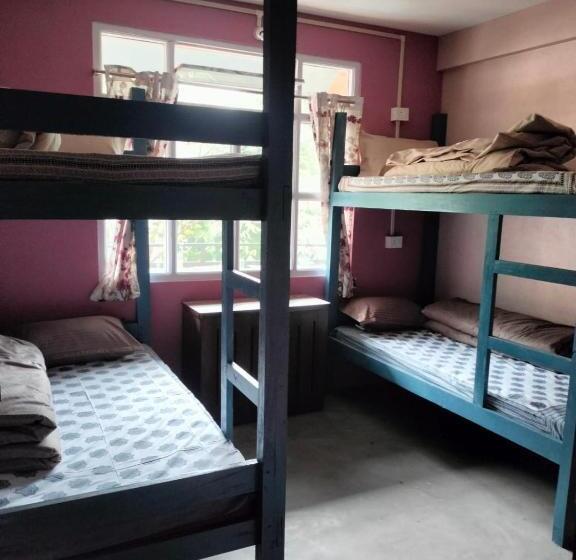 스탠다드 룸, Pathi Bunkers