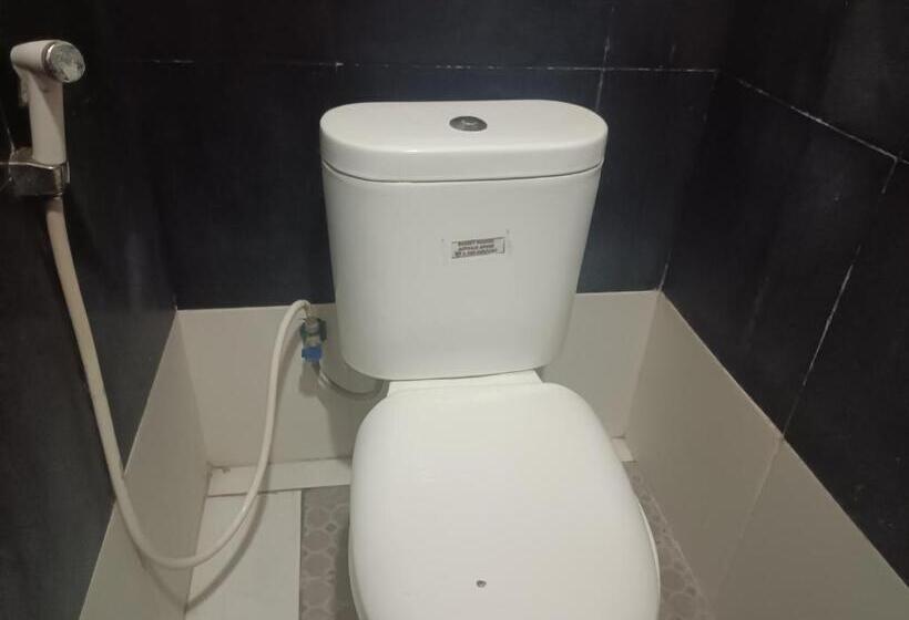 Номер Deluxe, Oyo 93090 Multi Plus Inn