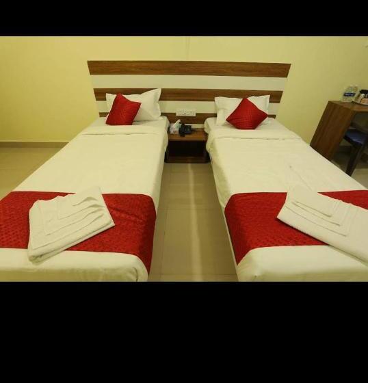 스탠다드 룸, Shrinidhi Residency Pune