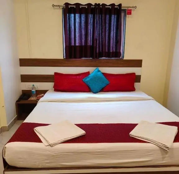 デラックスルーム, Shrinidhi Residency Pune