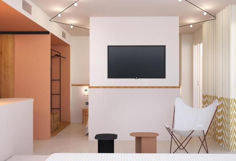 سوییت با چشمانداز استخر, Tent Calvia Beach