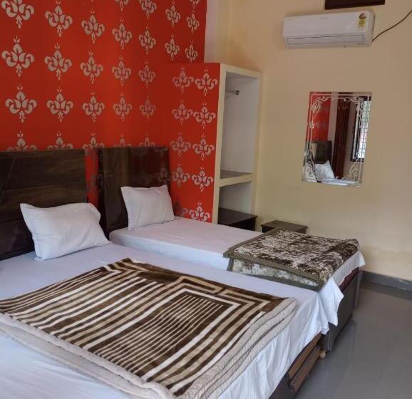 Семейный Номер, Sati Tourist Lodge