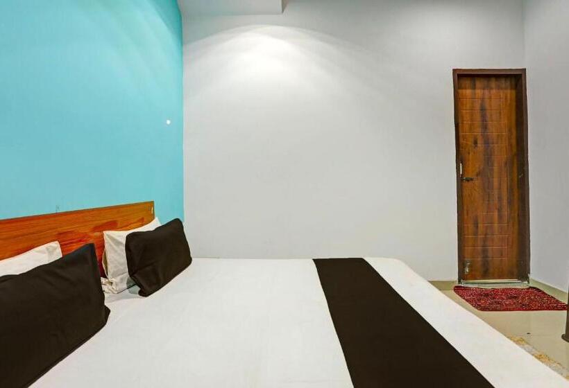 اتاق کلاسیک سه تخته, Oyo Flagship Hotel Sunrise