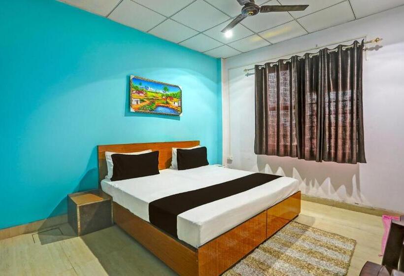 三人经典房间, Oyo Flagship Hotel Sunrise