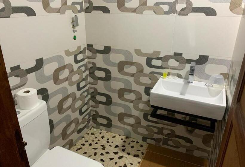 חדר משפחתי, Gim House