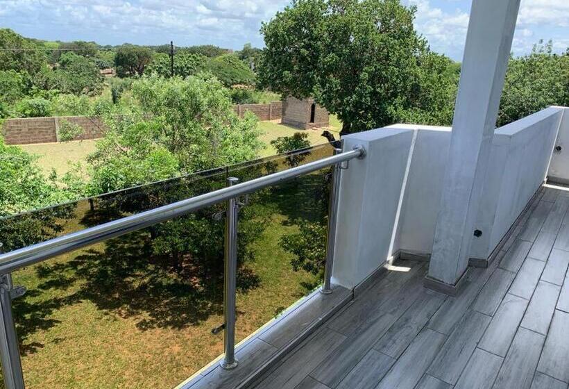 חדר משפחתי, Gim House