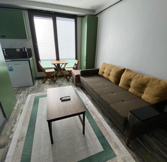 غرفة قياسية مزوَّدة بشُرفة, Your House Apart Otel