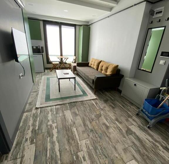 اتاق استاندارد با بالکن, Your House Apart Otel