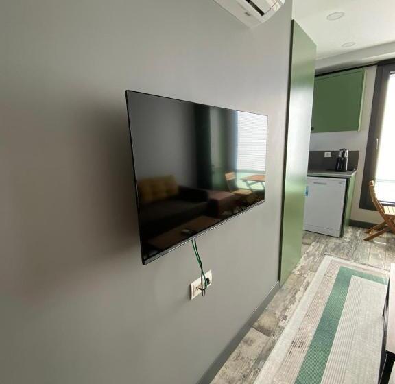 غرفة قياسية مزوَّدة بشُرفة, Your House Apart Otel