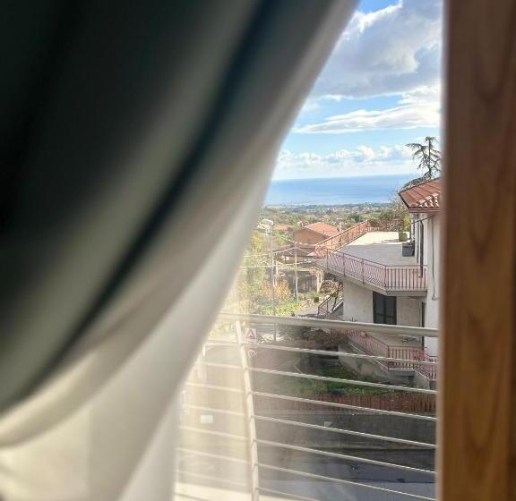 豪华海景房, Etna Stone