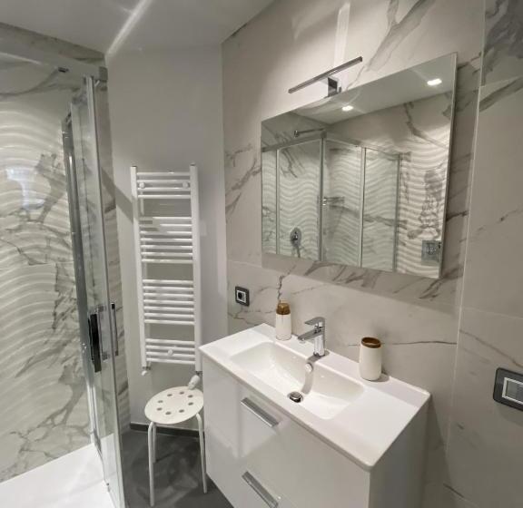 标准间, Etna Stone