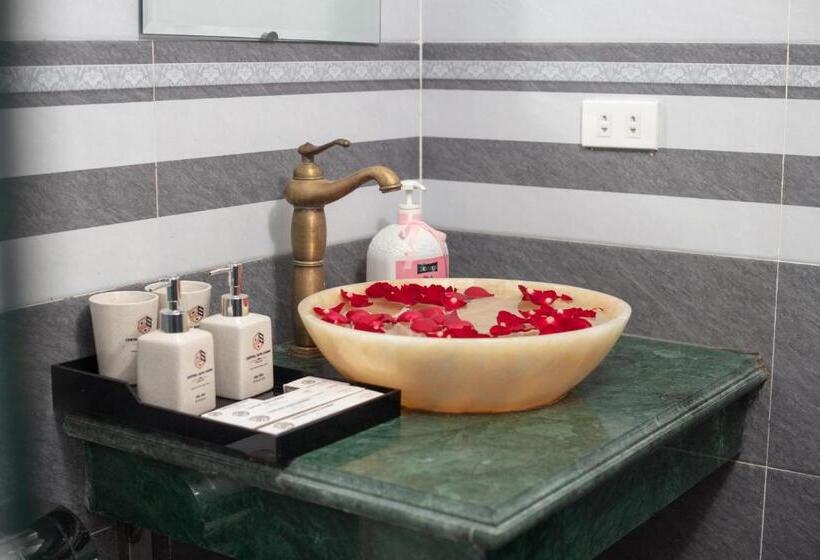 اتاق استاندارد با چشمانداز کوهستان, Central Sapa March