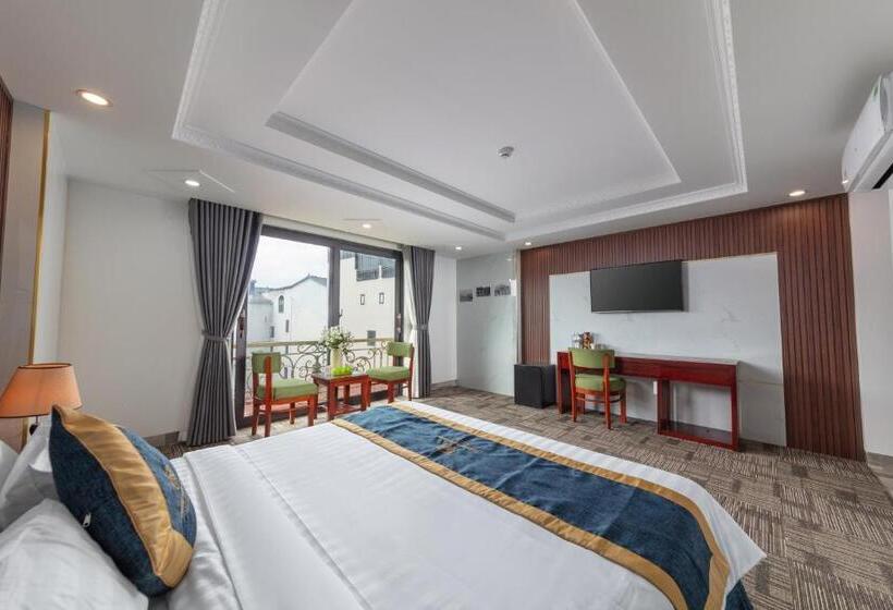 اتاق استاندارد با چشمانداز کوهستان, Central Sapa March