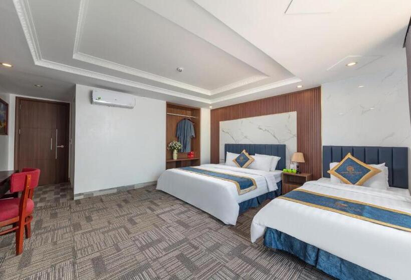 اتاق استاندارد سه نفره, Central Sapa March