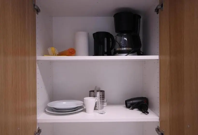 Standard Yhden Hengen Huone Jaettu Kylpyhuone, Forenom Hostel Espoo Kilo