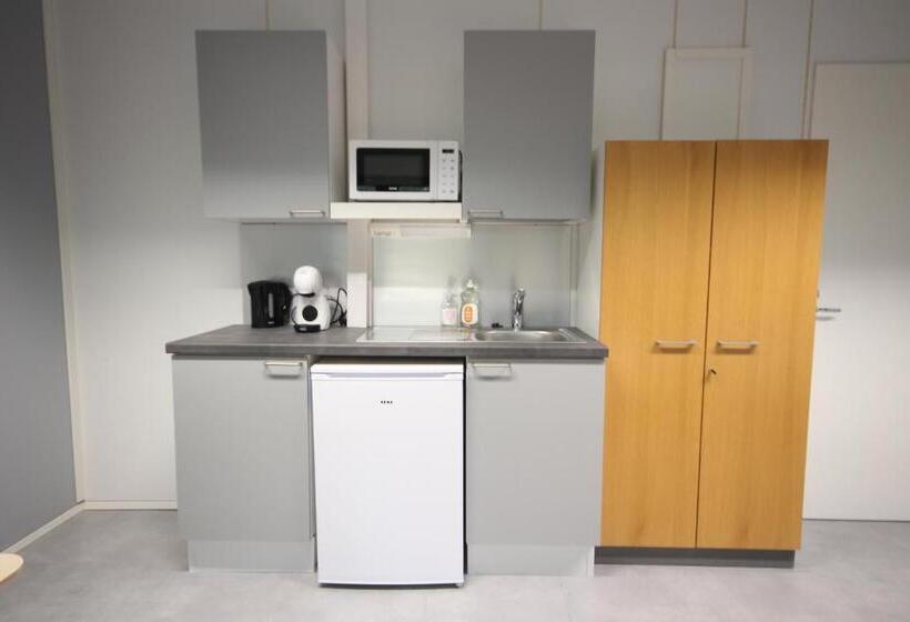 Трехместный Номер Superior, Forenom Hostel Espoo Kilo