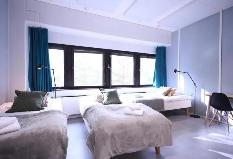 Superior Kolmen Hengen Huone, Forenom Hostel Espoo Kilo