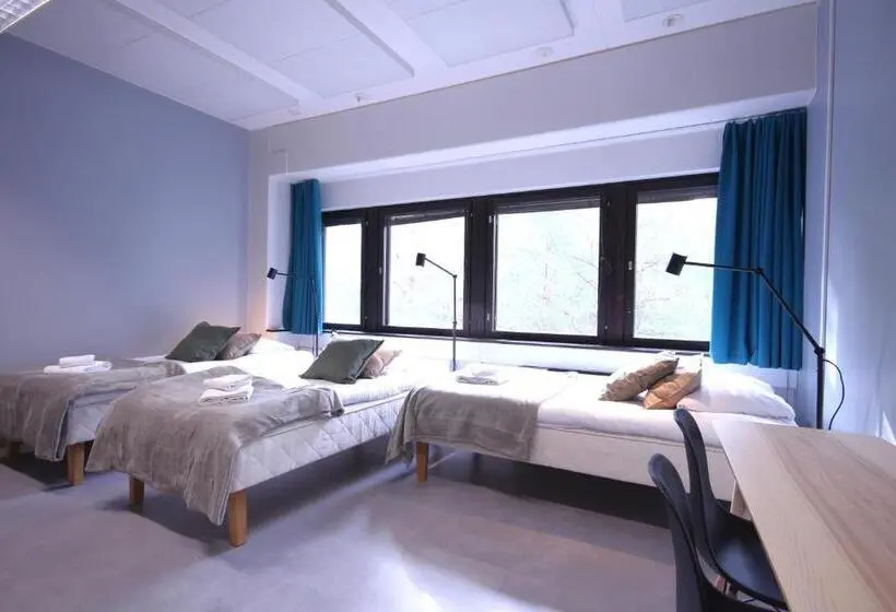Superior Kolmen Hengen Huone, Forenom Hostel Espoo Kilo
