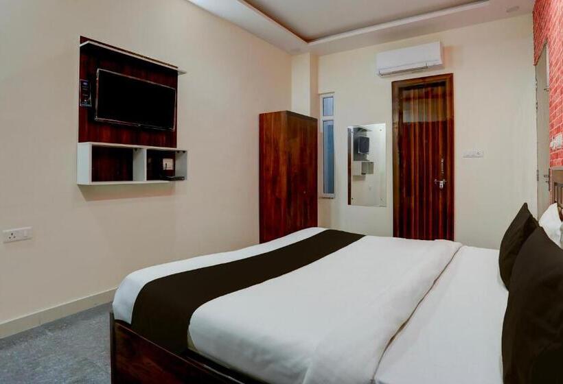 スタンダードルーム, Aastha Shree Dham