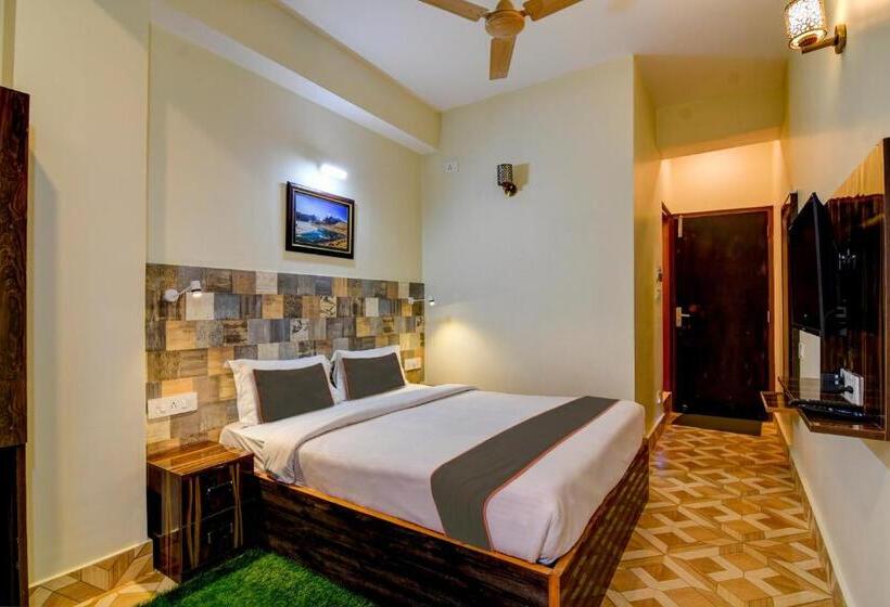 Трехместный Номер Классика, Super Townhouse Downtown Gangtok