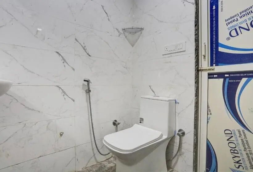 Chambre Standard, Gaur Nitay