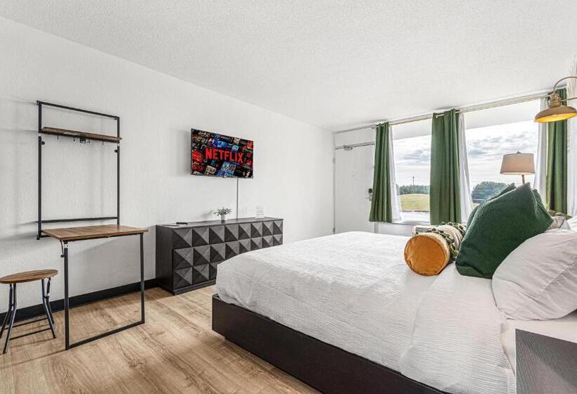 جناح مطلّ علي الجبل, The Mallard Hotel & Suites