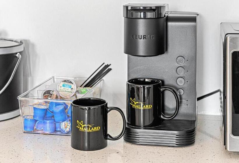 جناح مطلّ علي الجبل, The Mallard Hotel & Suites