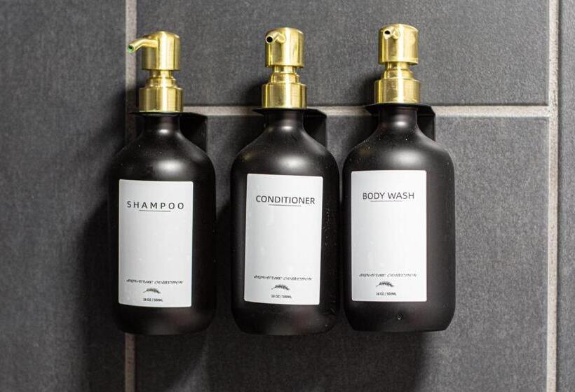 جناح مطلّ علي الجبل, The Mallard Hotel & Suites