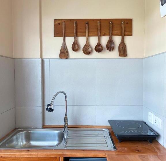 اتاق لوکس با تخت بزرگ, Moalboal Lrs Lovers Nest