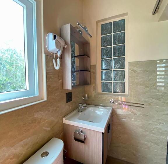 اتاق لوکس با تخت بزرگ, Moalboal Lrs Lovers Nest