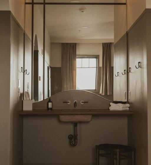 شقة غرفة نوم واحدة مزودة بشُرفة, The Atlee Suites