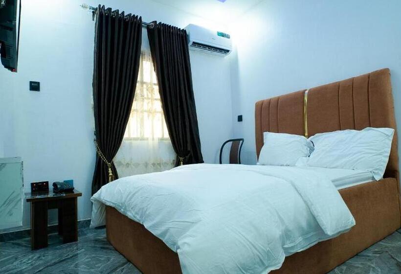 سوییت اجرایی, Triple D Luxury Hotel By Chill And Thrill