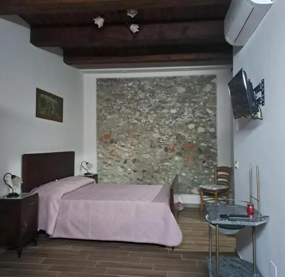 Standard Kolmen Hengen Huone, B&b Vatra
