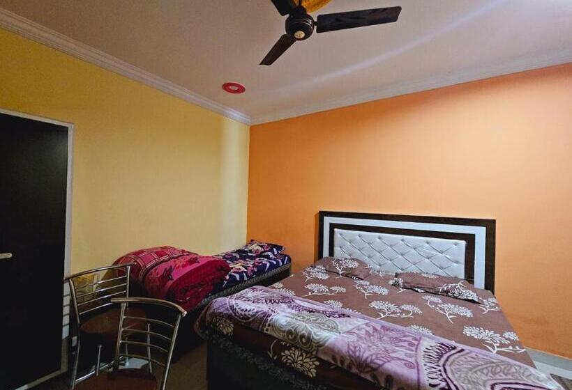 חדר דלוקס לשלושה, Gopal Hotel And Palace