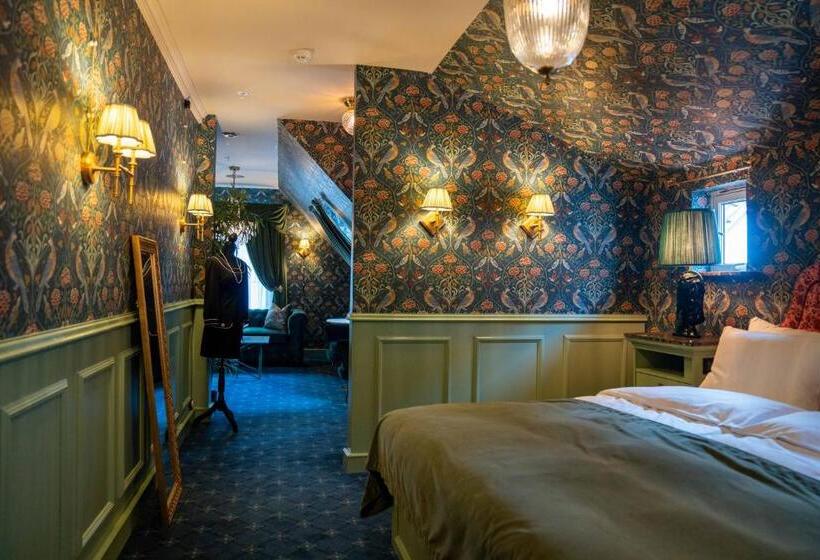 スタンダードスタジオ, Charmante   Skostredet Hôtel