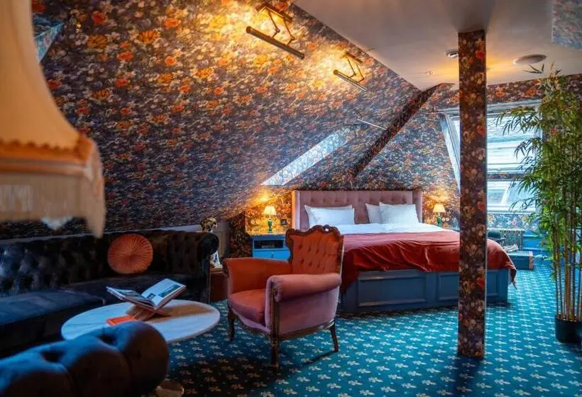 استودیوی استاندارد, Charmante   Skostredet Hôtel